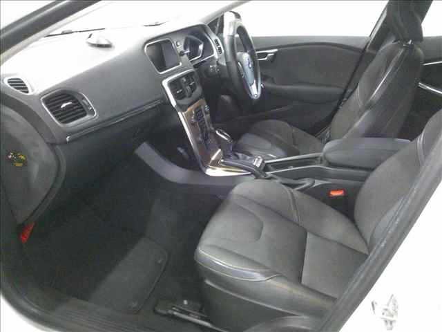 Volvo V40 2014 8265838-3