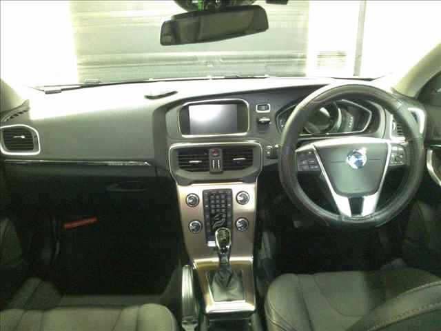 Volvo V40 2014 8265838-5