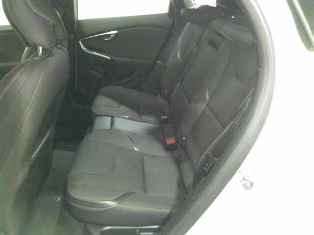 Volvo V40 2014 8265838-6