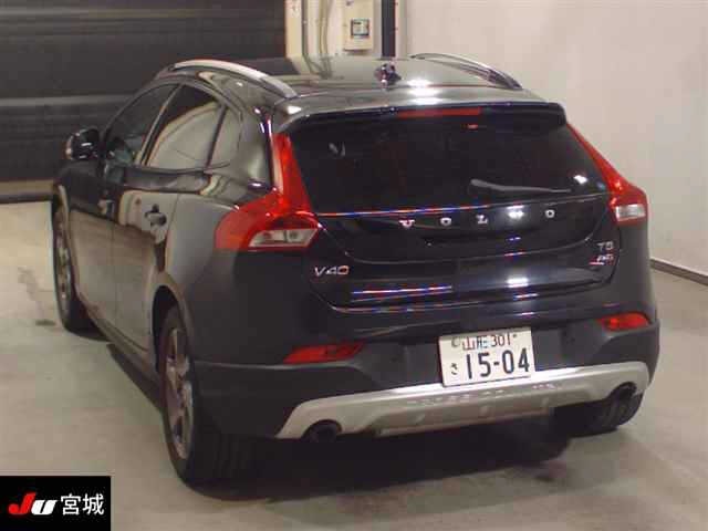 Volvo V40 2015 8265847-1