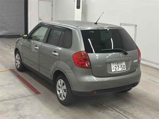 Mazda VERISA 2005 8264206-1