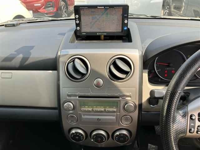Mazda VERISA 2005 8264206-6