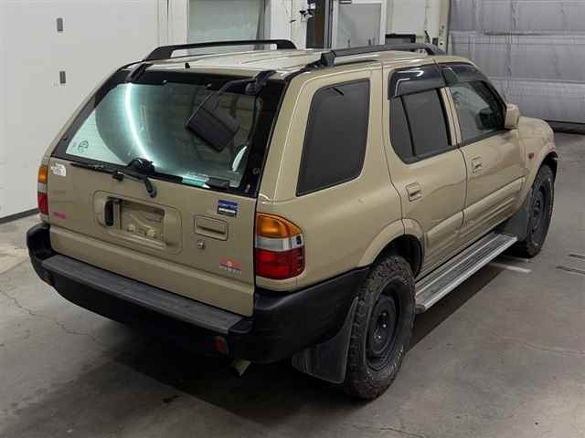 Isuzu WIZARD 2000 8267498-5