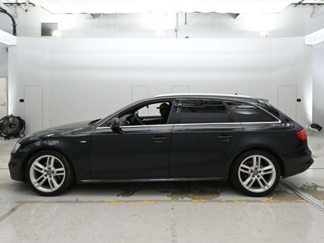 Audi A4 2013 8272341-4