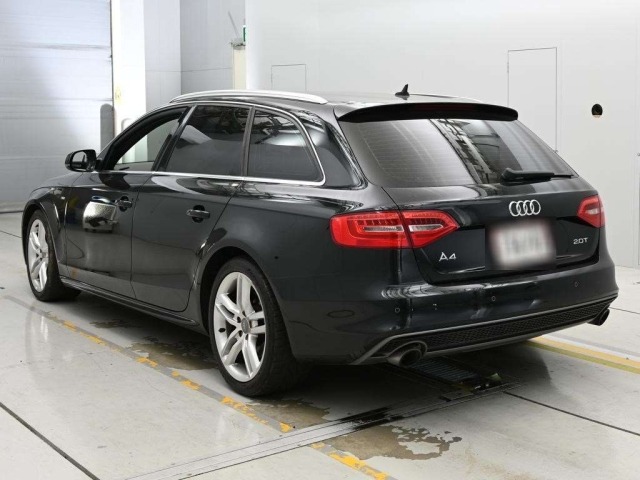 Audi A4 2013 8272341-6