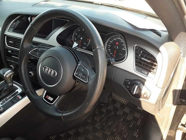Audi A4 2013 8272341-9