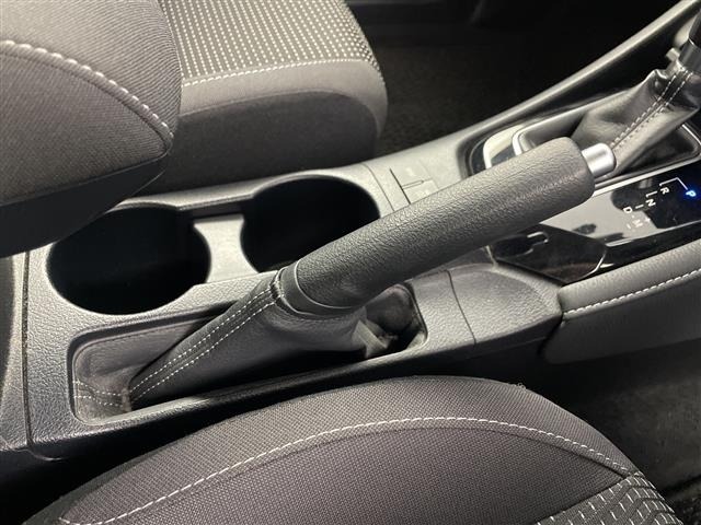 Toyota AURIS 2015 8269327-22