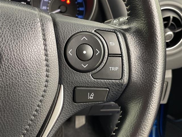 Toyota AURIS 2015 8269327-8
