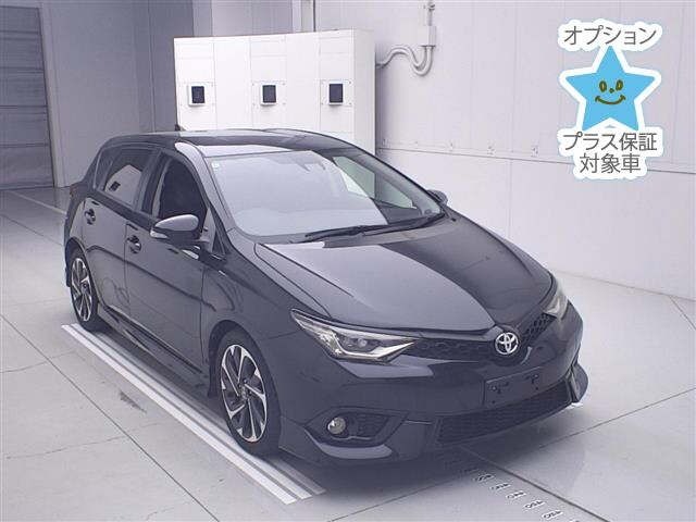 Toyota AURIS 2017 8269336-0