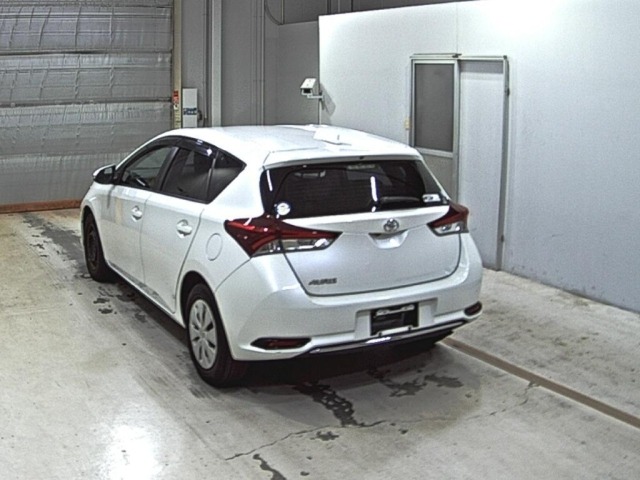 Toyota AURIS 2016 8269346-1