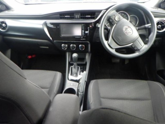Toyota AURIS 2016 8269346-3