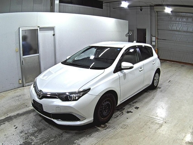 Toyota AURIS 2016 8269346-4