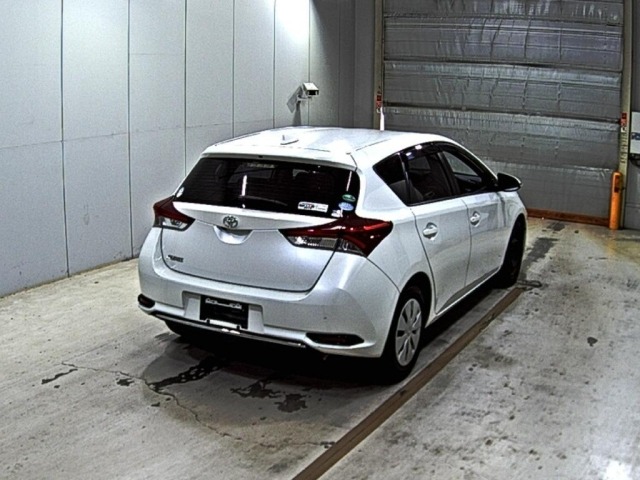 Toyota AURIS 2016 8269346-5