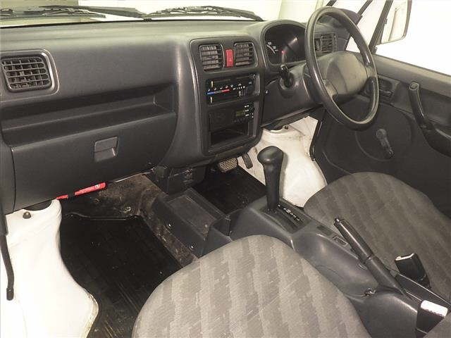 Suzuki CARRY TRUCK 2004 8270347-4