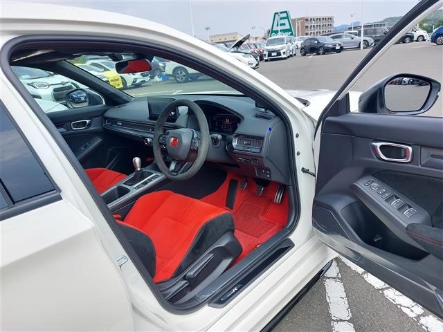 Honda CIVIC 2024 8271310-3