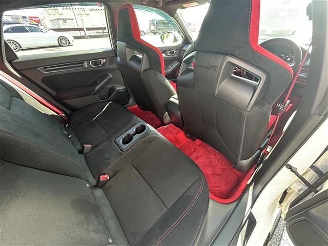 Honda CIVIC 2024 8271330-10