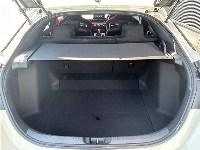 Honda CIVIC 2024 8271330-11