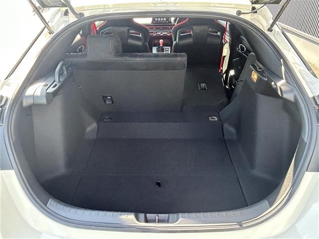 Honda CIVIC 2024 8271330-12