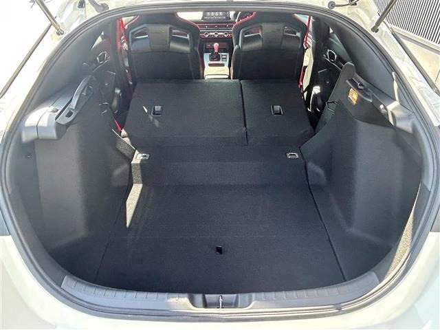 Honda CIVIC 2024 8271330-20