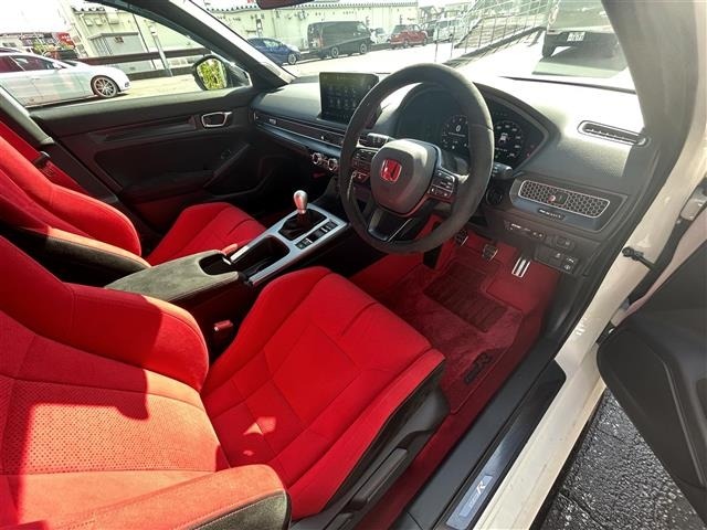 Honda CIVIC 2024 8271330-8