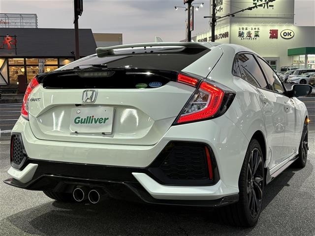 Honda CIVIC 2018 8271354-1