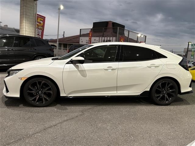Honda CIVIC 2018 8271354-18
