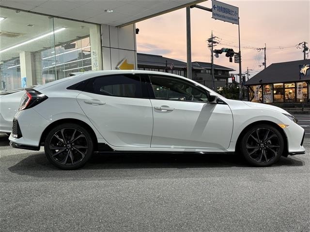 Honda CIVIC 2018 8271354-3