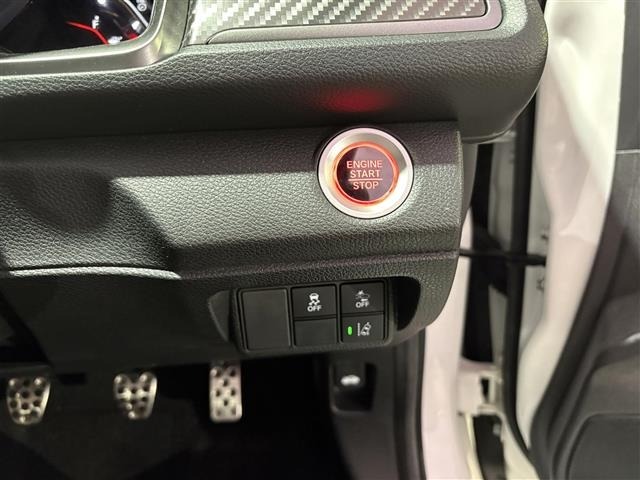 Honda CIVIC 2018 8271354-4