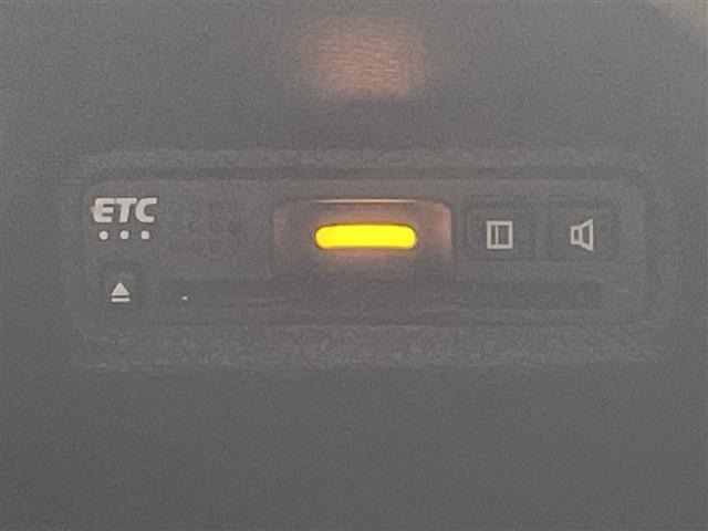 Honda CIVIC 2018 8271365-12