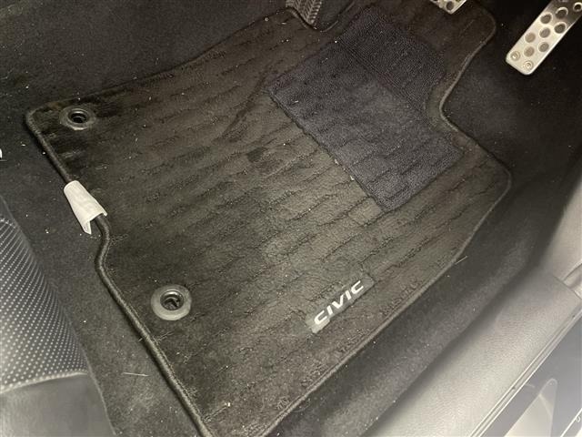 Honda CIVIC 2018 8271365-14