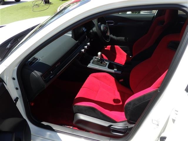 Honda CIVIC 2025 8271368-23