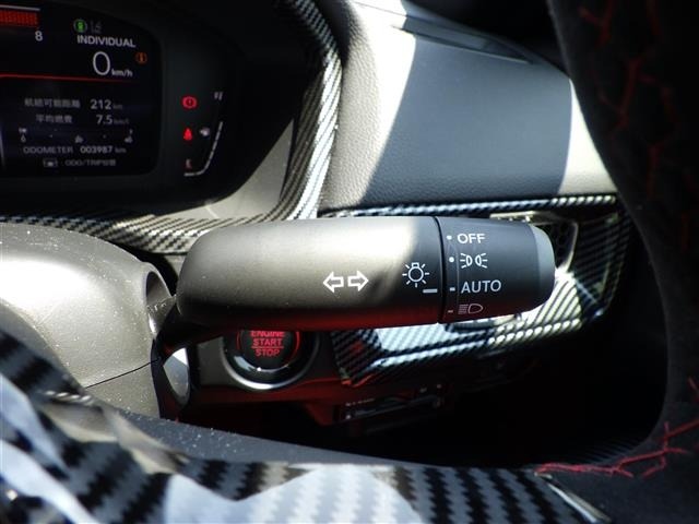 Honda CIVIC 2025 8271378-12