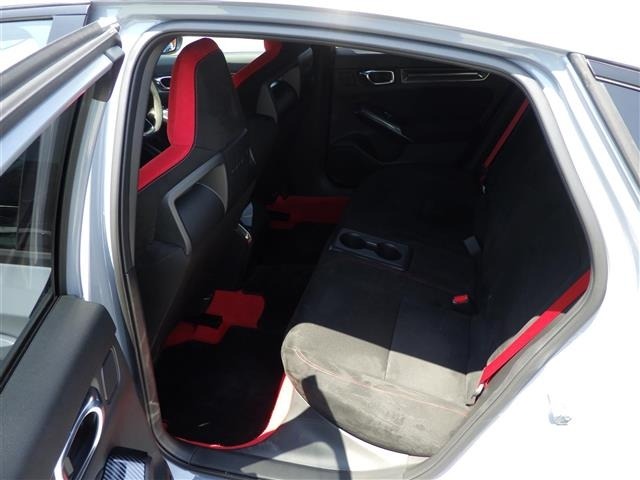 Honda CIVIC 2025 8271378-4