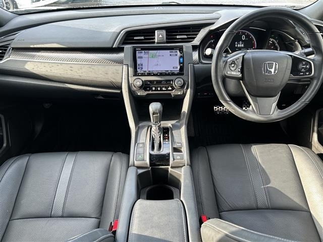 Honda CIVIC 2018 8271386-17