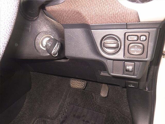 Toyota COROLLA AXIO 2013 8268905-8