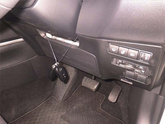 Toyota COROLLA CROSS 2024 8269932-8