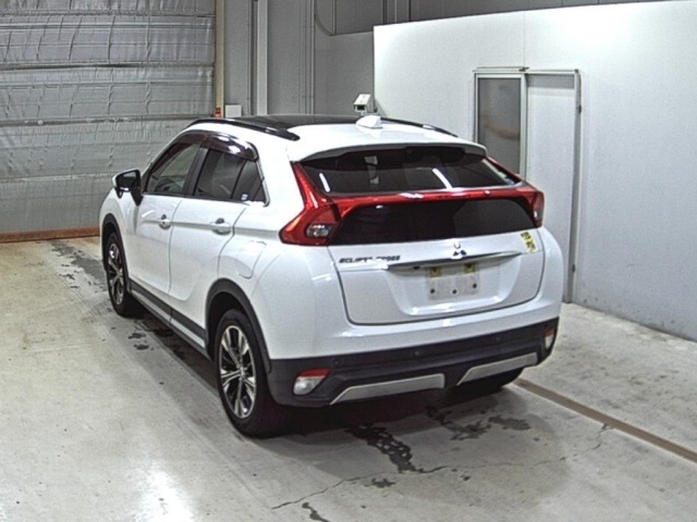 Mitsubishi ECLIPSE CROSS 2018 8268543-1