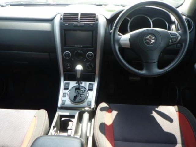 Suzuki ESCUDO 2013 8268949-3