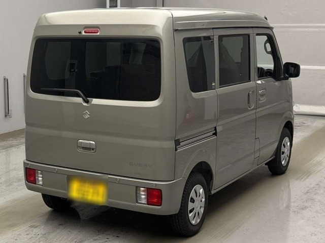 Suzuki EVERY 2026 8272386-1