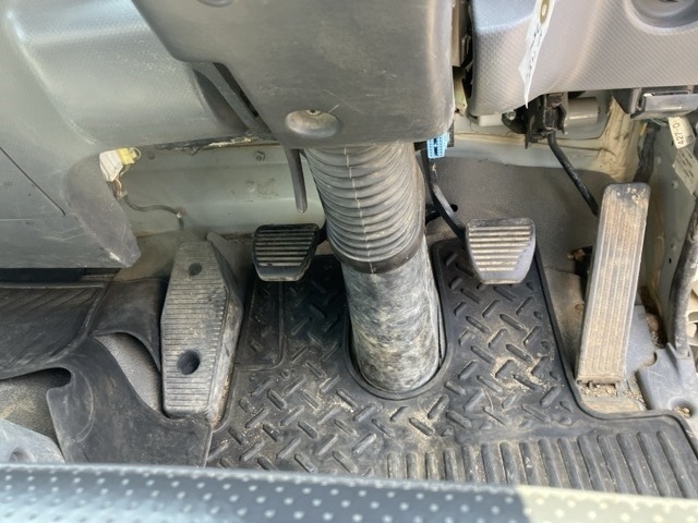 Isuzu FORWARD 2013 8269824-4