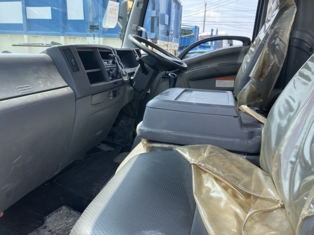 Isuzu FORWARD 2013 8269824-5