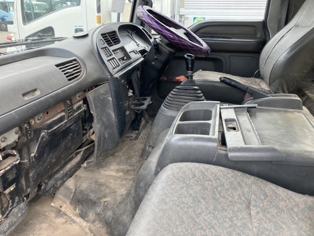 Isuzu FORWARD 2005 8269828-5