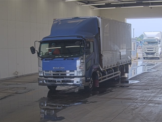 Isuzu FORWARD 2013 8269829-0