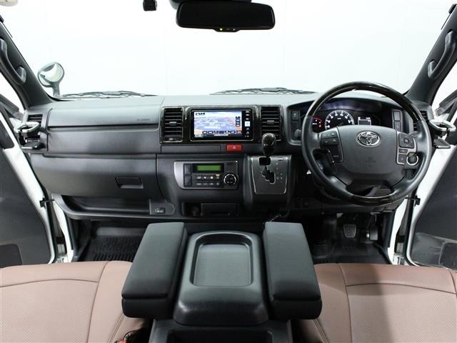 Toyota HIACE VAN 2025 8272280-14