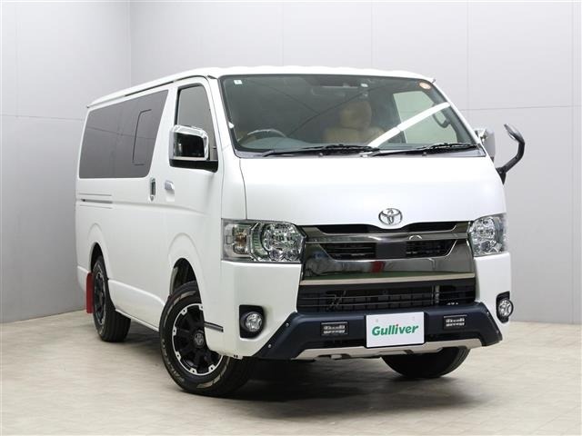 Toyota HIACE VAN 2022 8272281-0