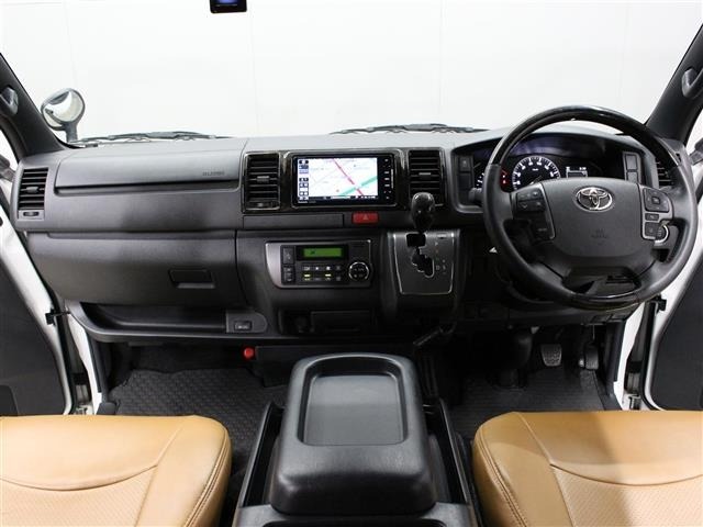 Toyota HIACE VAN 2022 8272281-14