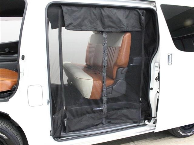 Toyota HIACE VAN 2023 8272282-10