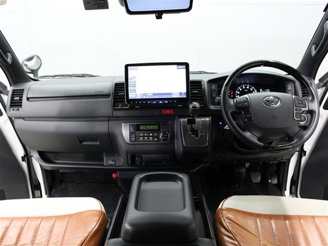 Toyota HIACE VAN 2023 8272282-14