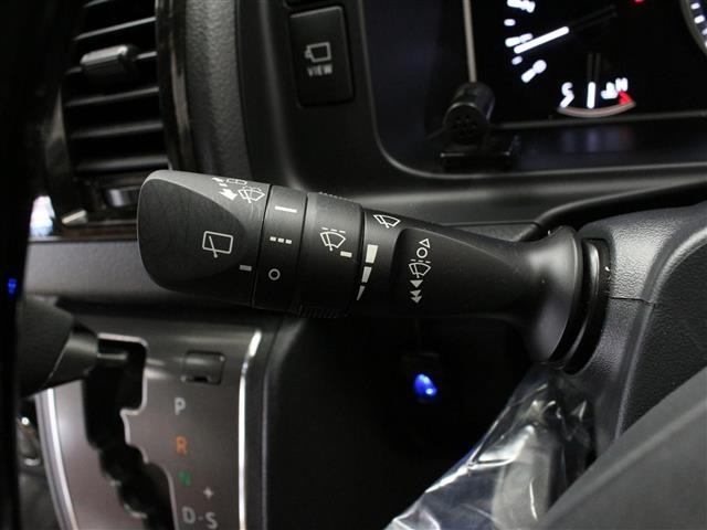 Toyota HIACE VAN 2023 8272282-22