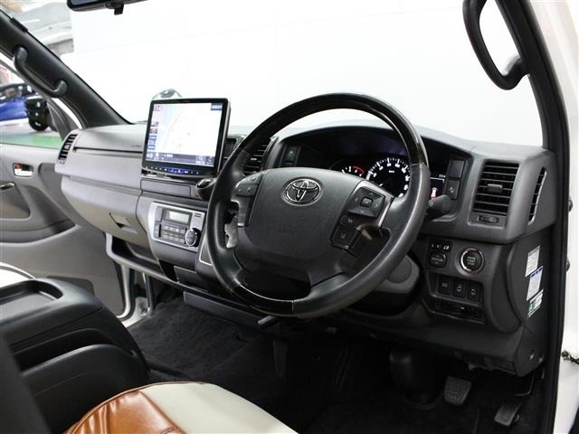 Toyota HIACE VAN 2023 8272282-3